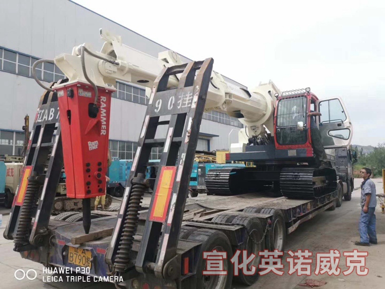 LB140履帶式拆爐機(jī)